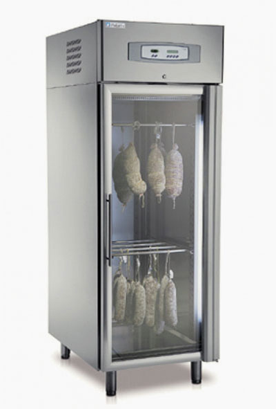 ASEN2VTR: Self contained meat aging cabinet. 18 x 1/1 GN capacity.