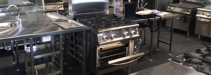 7PCF/GE8023: Four burner gas range with electric oven. Features electric ignition for burners for a safer learning environment