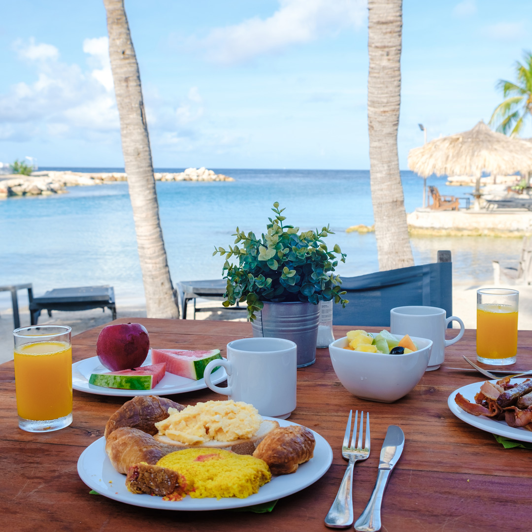 Hotels & Resorts