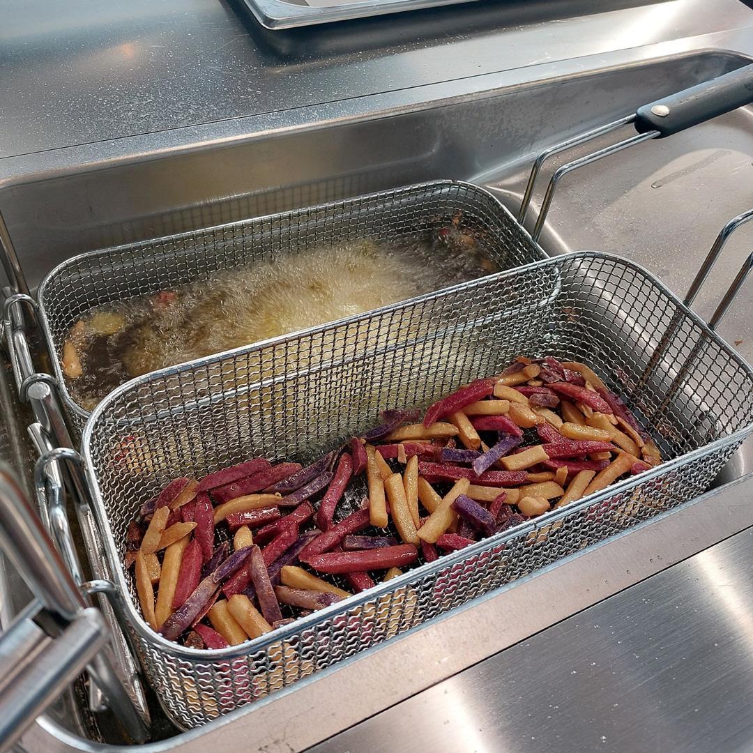 Maximising Oil Efficiency with the Baron EVO Fryer's Advanced Oil Management System