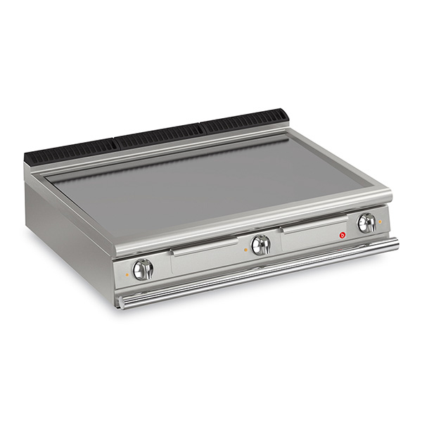Baron 3 burner electric fry top with smooth mild steel plate and thermostat control.