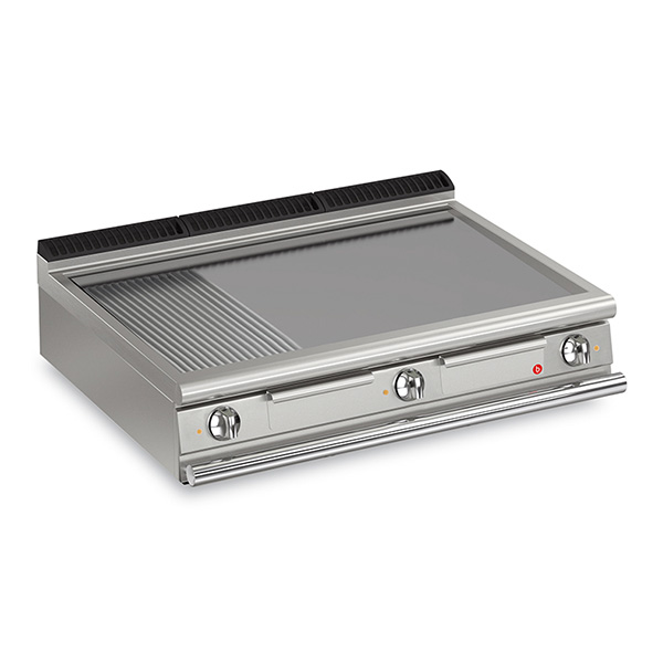 Baron 3 burner electric fry top with 2/3 smooth 1/3 ribbed mild steel plate and thermostat control.